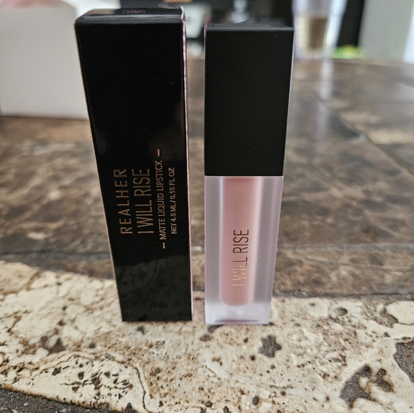 RealHer Matte Liquid Lipstick i will rise - Picture 2 of 3